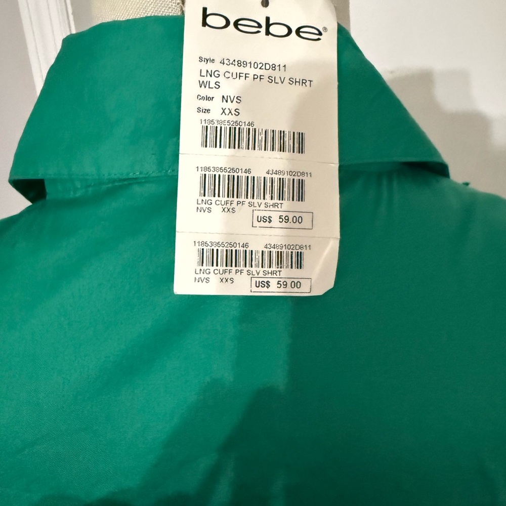Green‎ Button-Up Women's Top - Picture 4 of 7